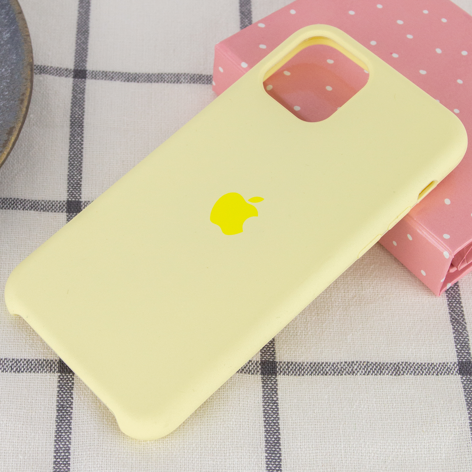 Silicone Case (AA) для iPhone 11 (6.1") (Yellow)-1